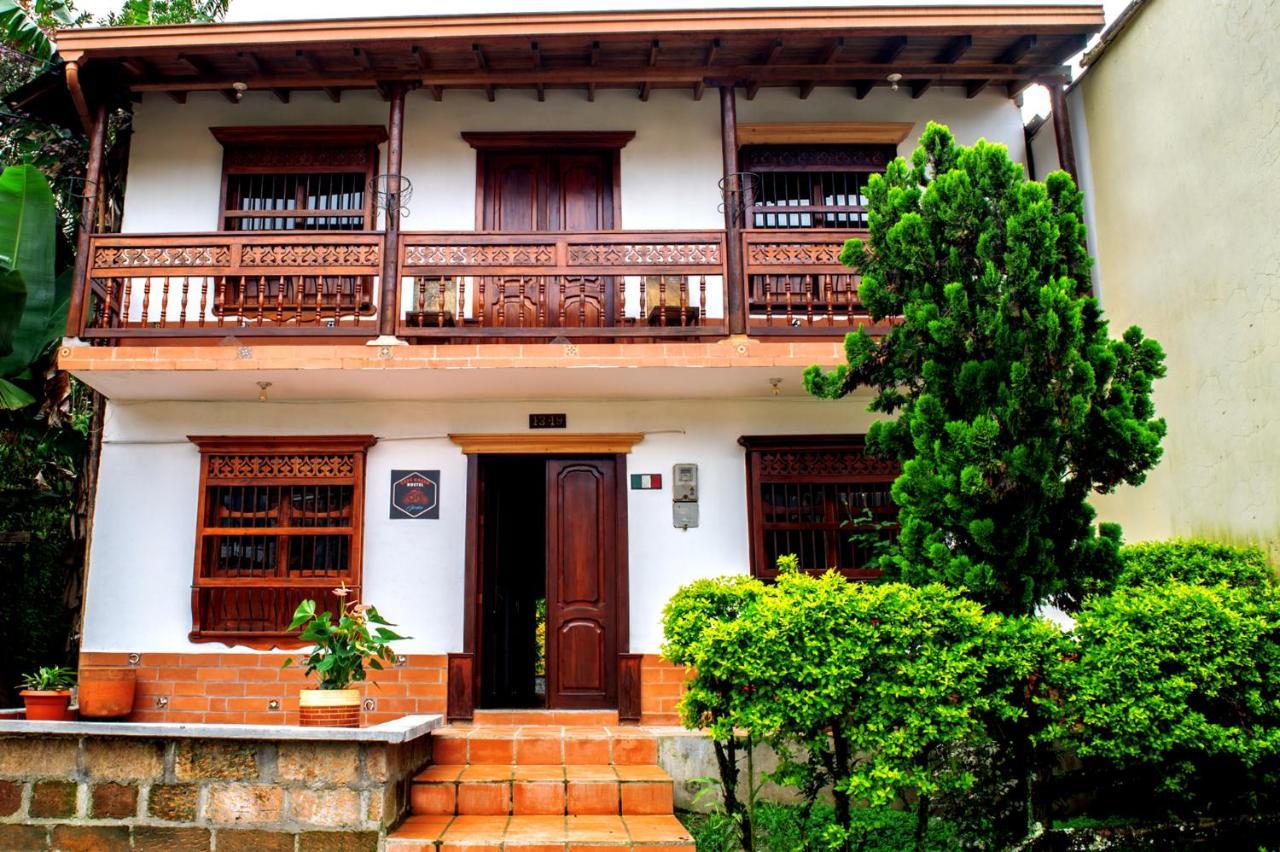 Cafe Racer Hostel Jardín Dış mekan fotoğraf